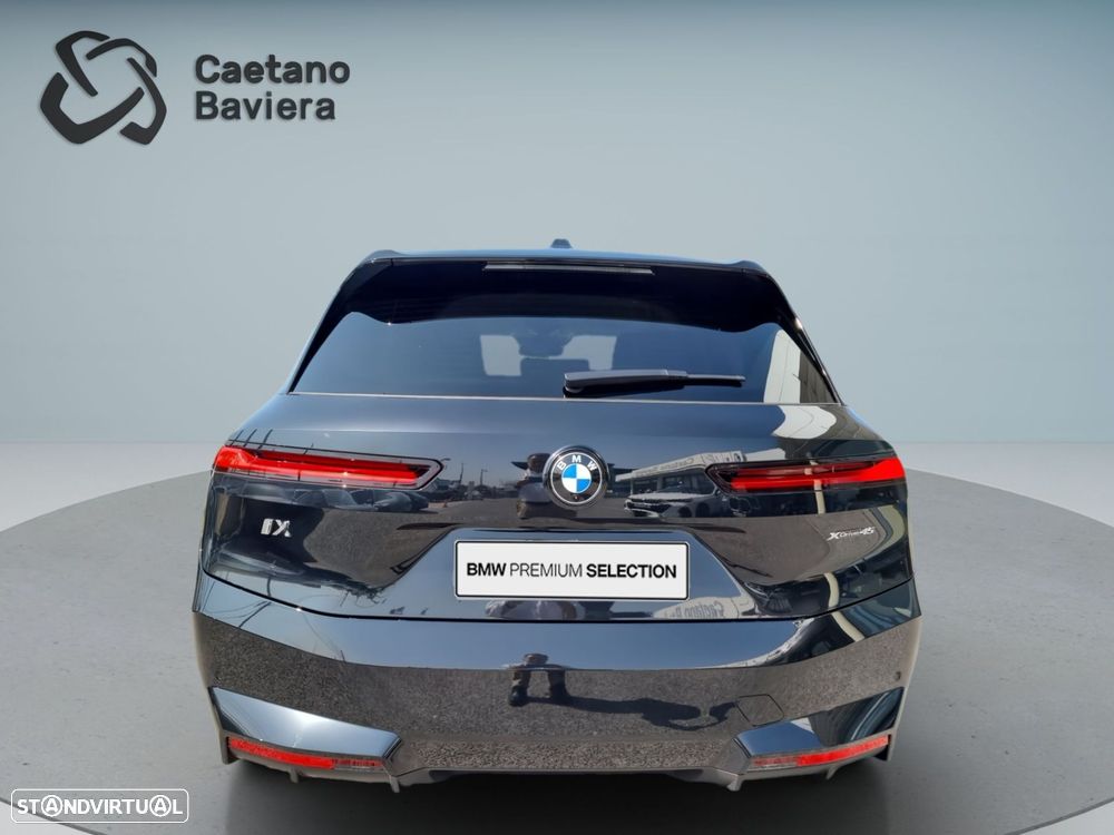 BMW iX xDrive 45 Pack Desportivo - 7