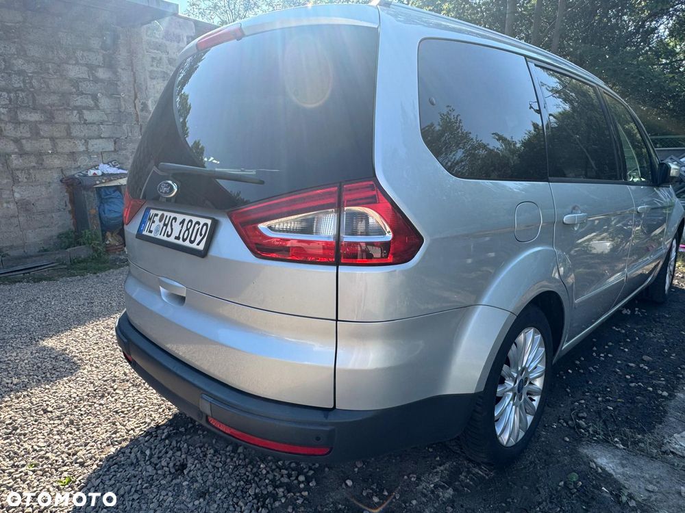 Ford Galaxy - 8