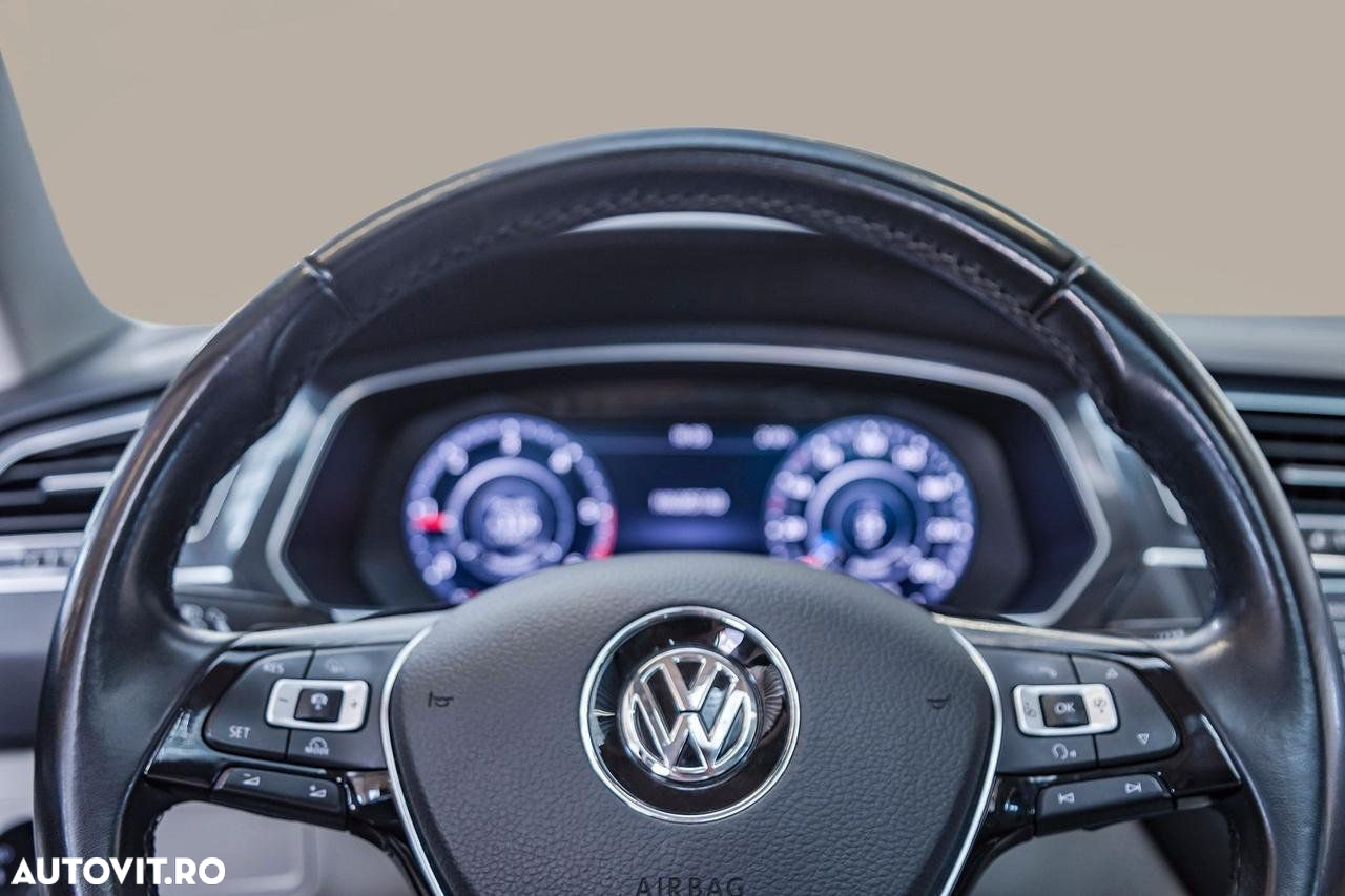 Volkswagen Tiguan - 8