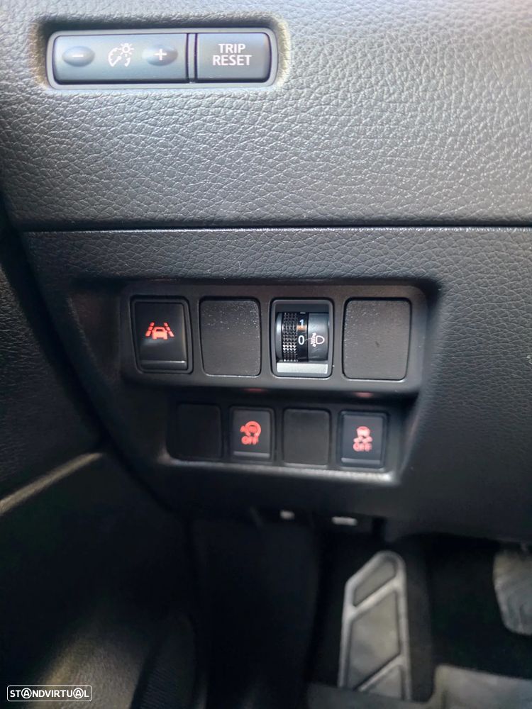 Nissan Qashqai 1.5 dCi N-Vision RS - 37