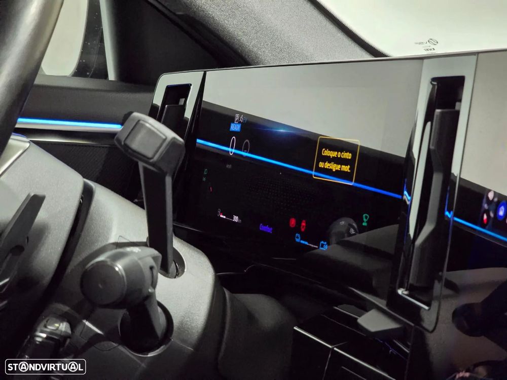 Renault Austral 1.2 E-Tech Iconic - 38