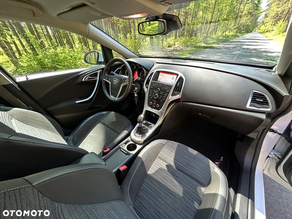 Opel Astra 1.4 Turbo Style - 27