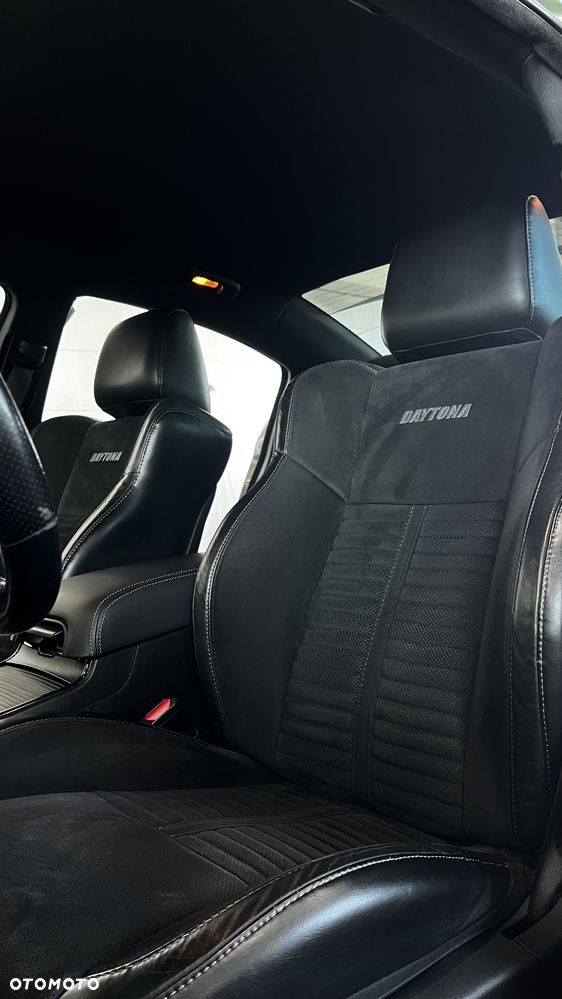 Dodge Charger 5.7 R/T Daytona - 6