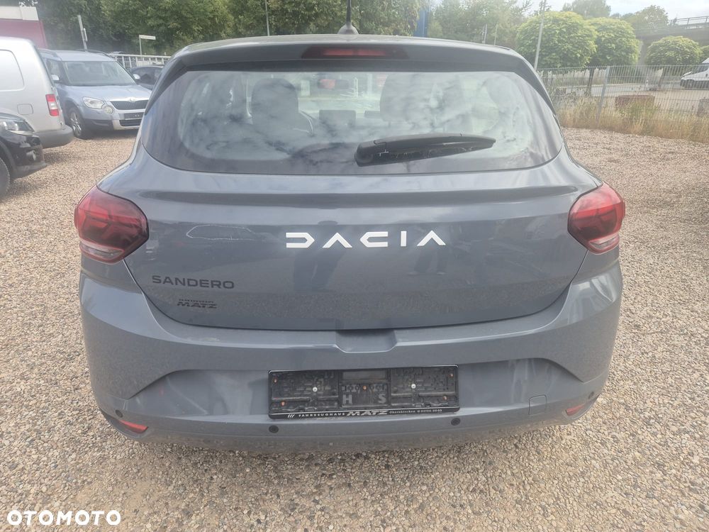 Dacia Sandero TCe 90 Essential - 3