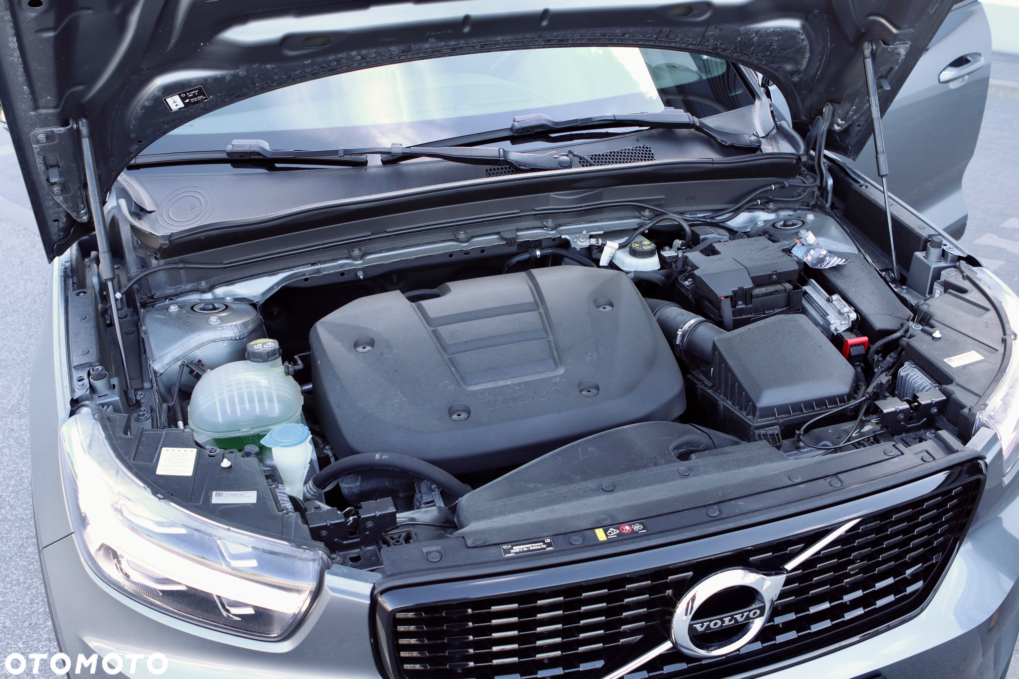 Volvo XC 40 T3 R-Design - 17