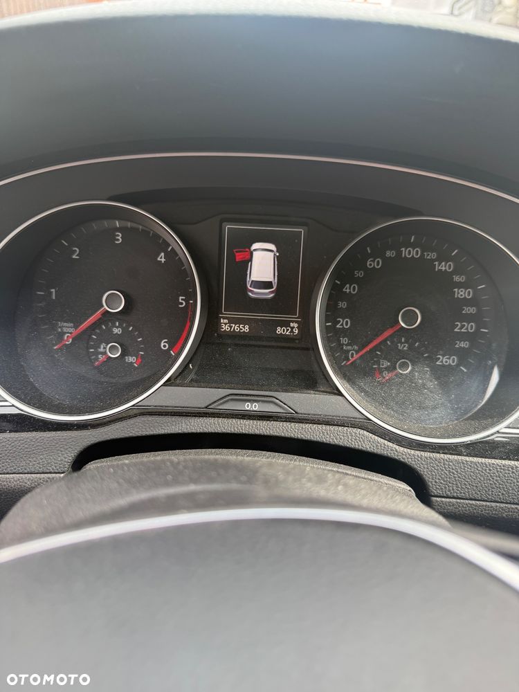 Volkswagen Passat - 6