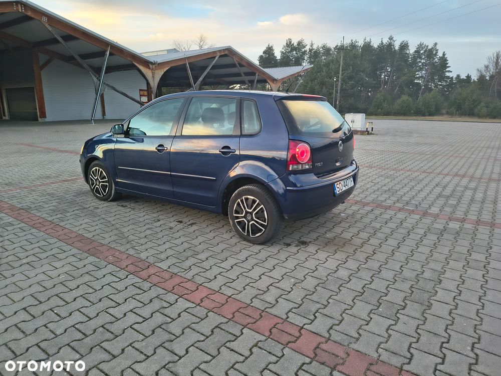 Volkswagen Polo 1.4 16V Trendline - 12
