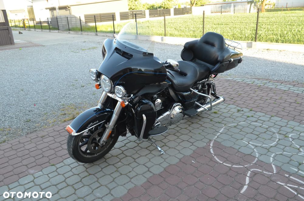 Harley-Davidson FLH Electra Glide - 23