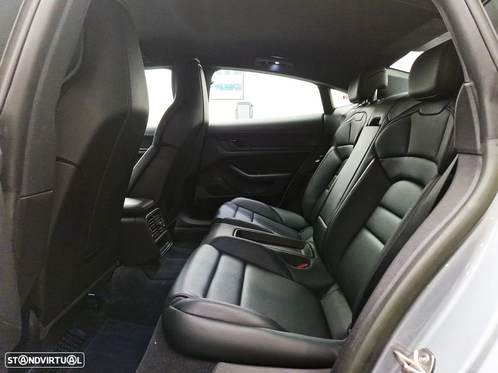 Porsche Taycan Standard - 25