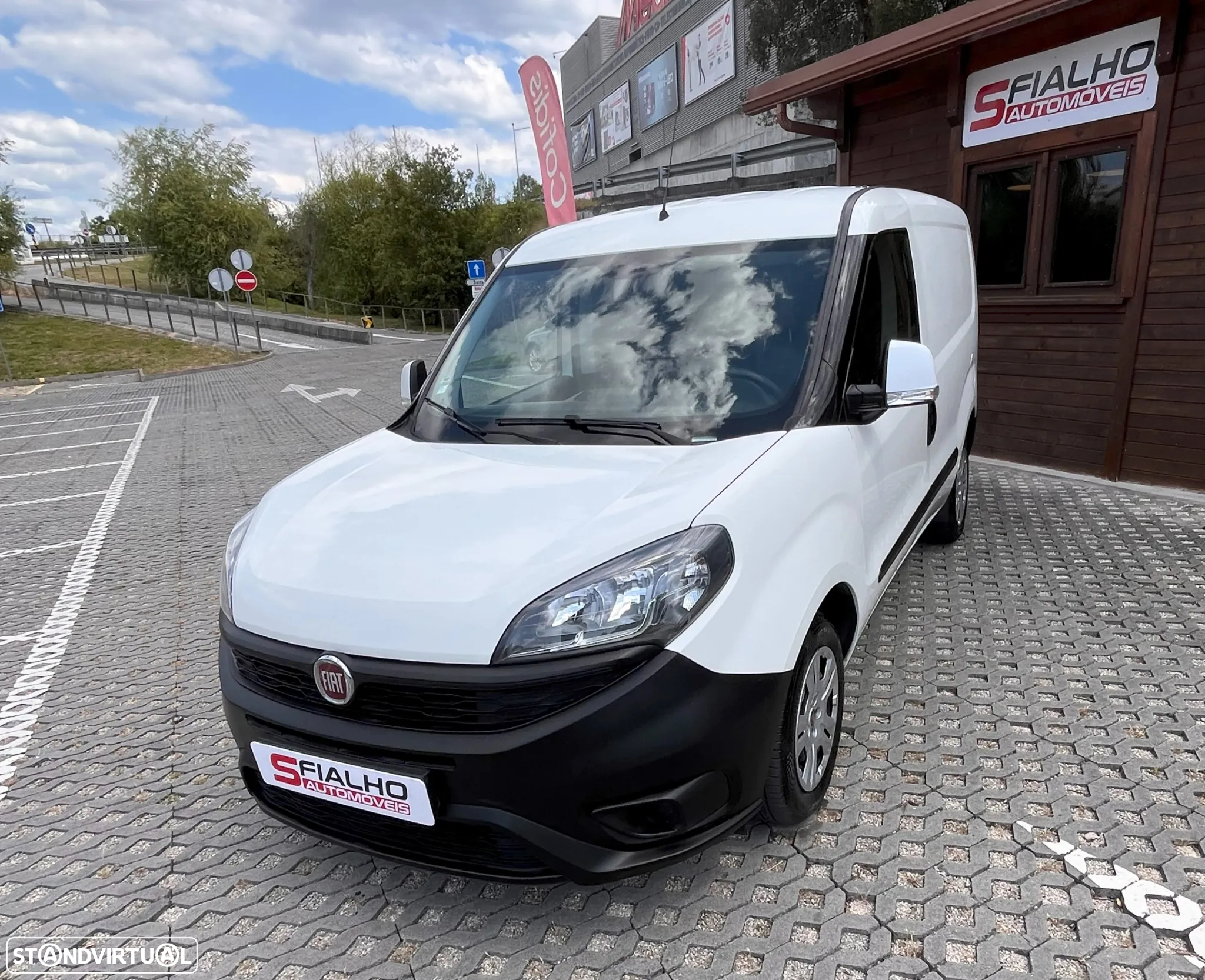 Fiat Doblò 1.3 Multijet Easy 3 Lugares - 12