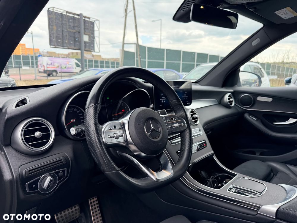 Mercedes-Benz GLC 200 4Matic 9G-TRONIC AMG Line - 18