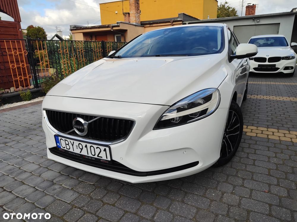 Volvo V40 D2 Momentum - 1
