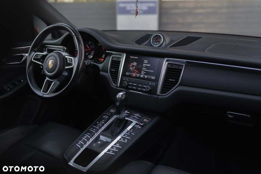 Porsche Macan Standard - 18
