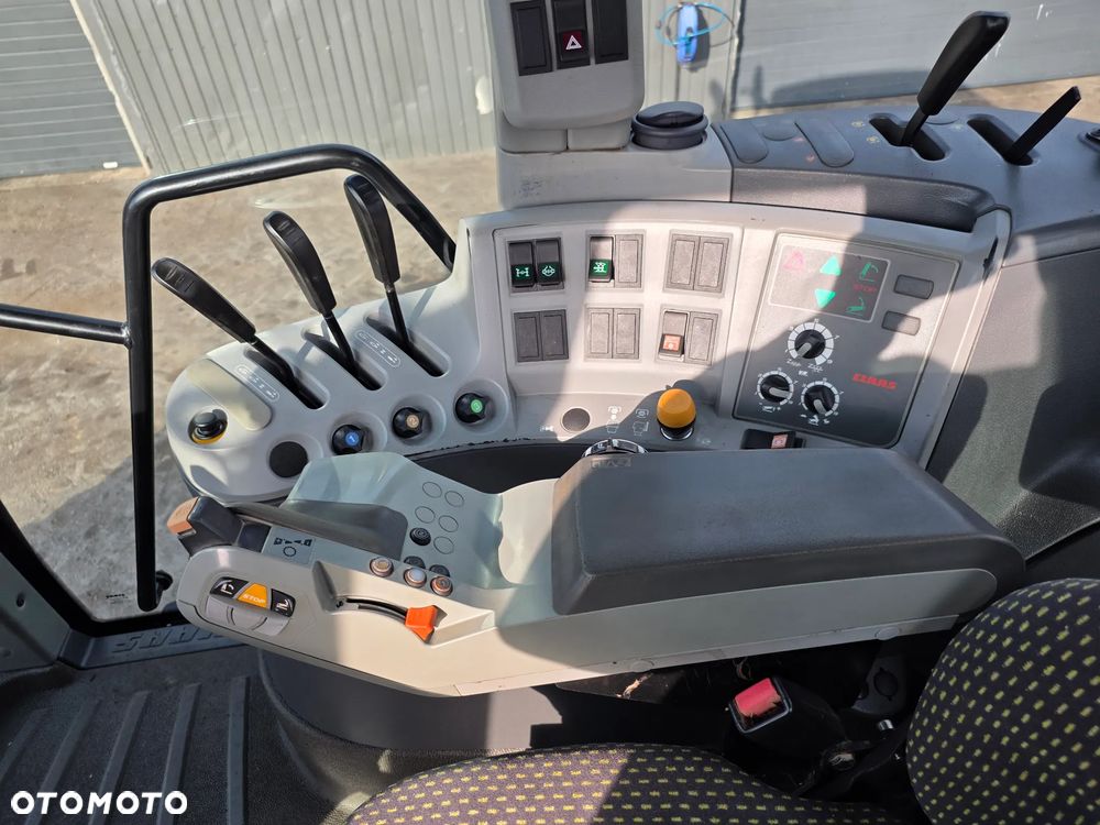 Claas Arion 640 Cis - 14