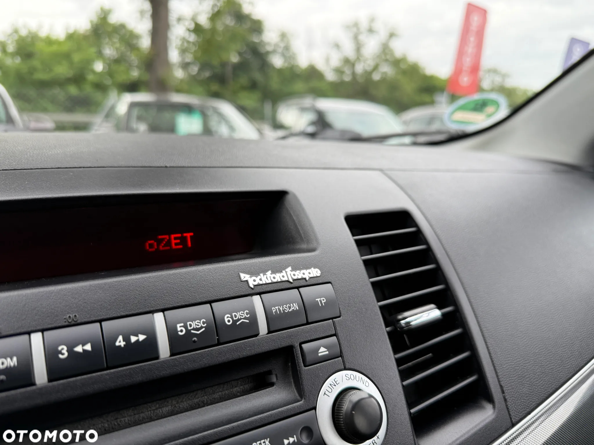 Mitsubishi Lancer 1.8 Invite - 31
