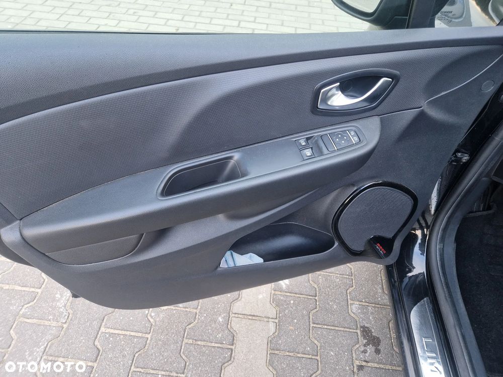 Renault Clio - 11