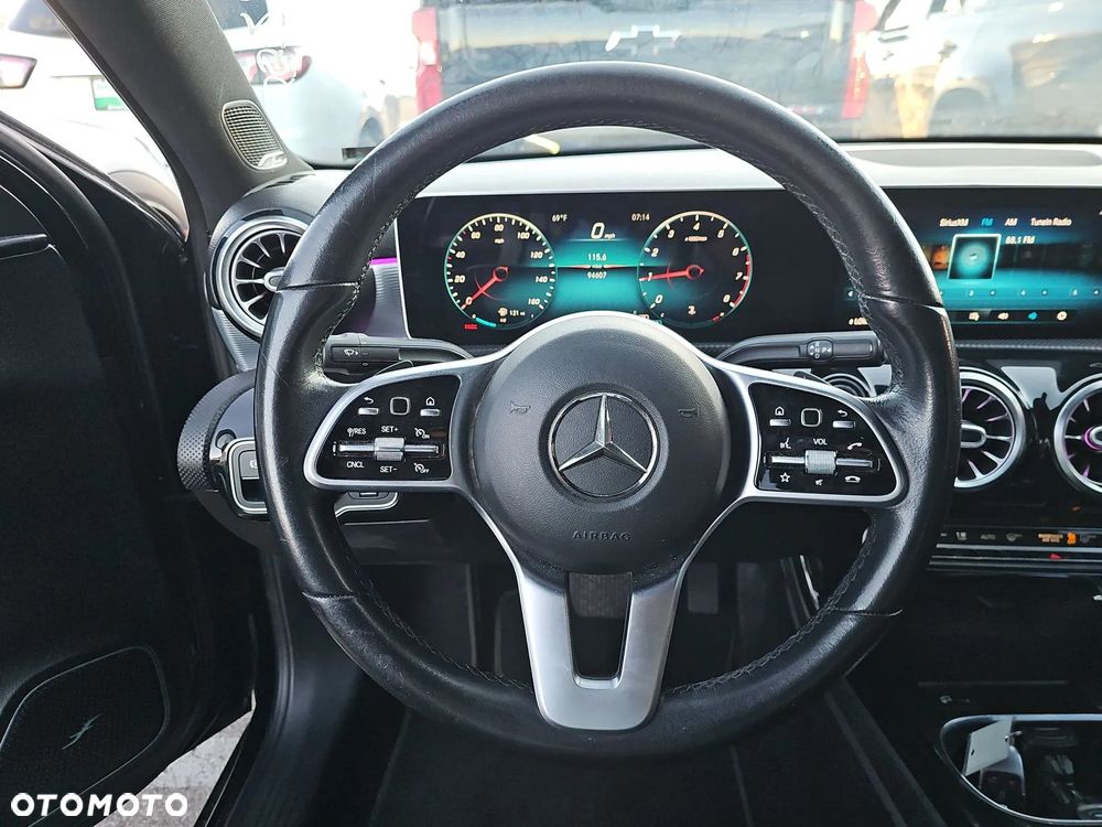Mercedes-Benz Klasa A 250 4Matic 7G-DCT AMG Line - 10