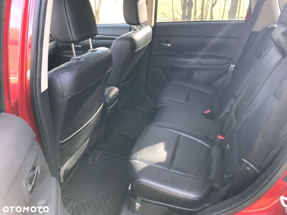 Mitsubishi Outlander 2.4 4WD CVT Instyle - 5