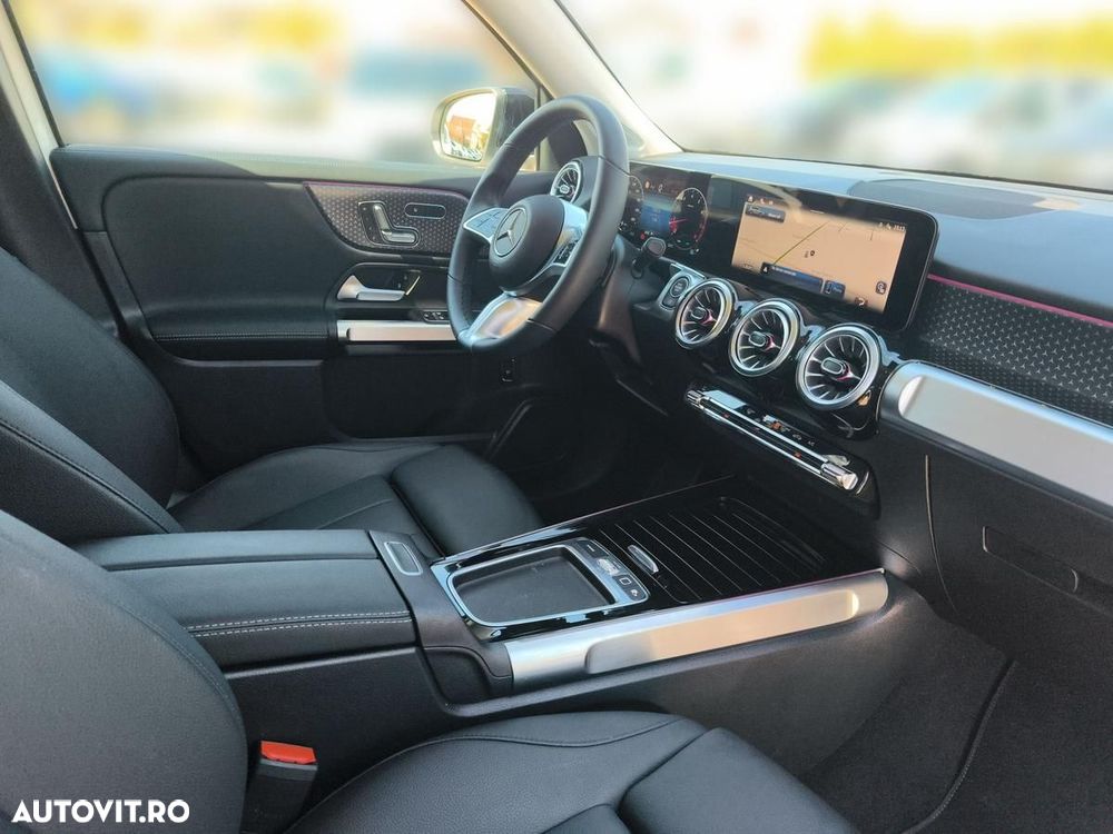 Mercedes-Benz GLB - 13