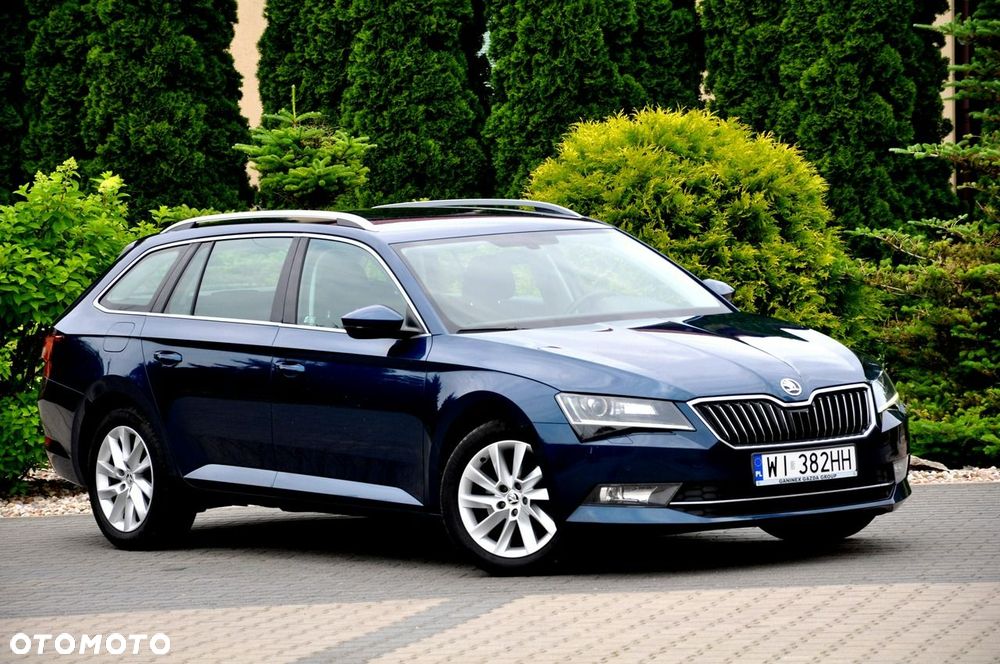 Skoda Superb 2.0 TDI SCR 4x4 Style DSG - 9