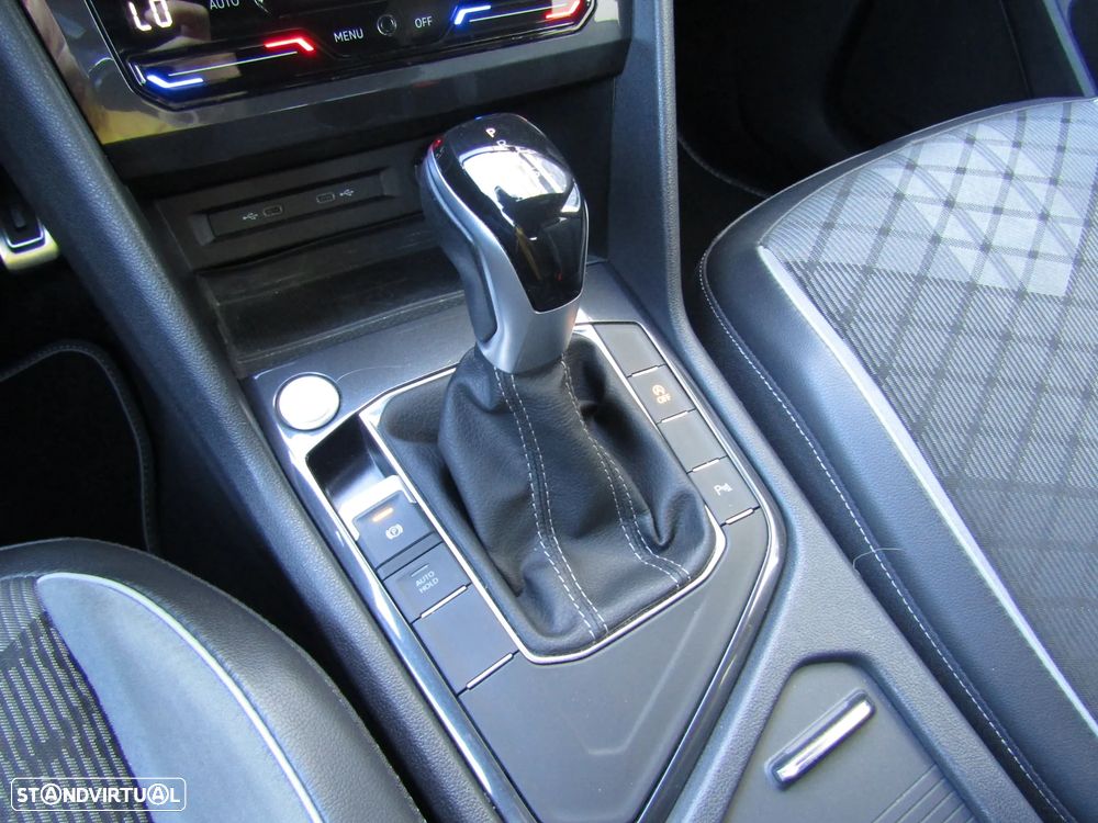 VW Tiguan Allspace 2.0 TDI R-Line DSG - 18