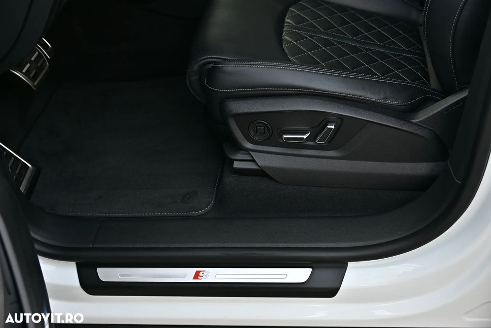 Audi Q8 50 TDI quattro Tiptronic MHEV - 24