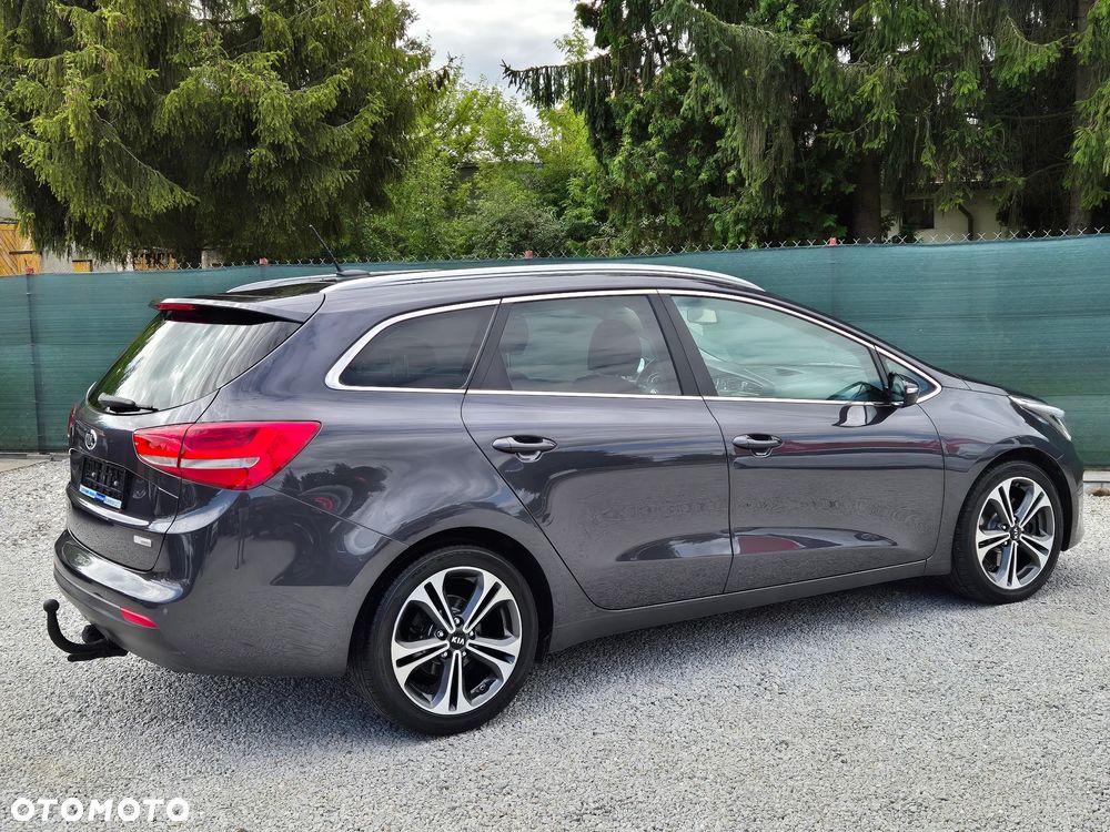 Kia Ceed 1.6 CRDi 136 ISG Platinum Edition - 14