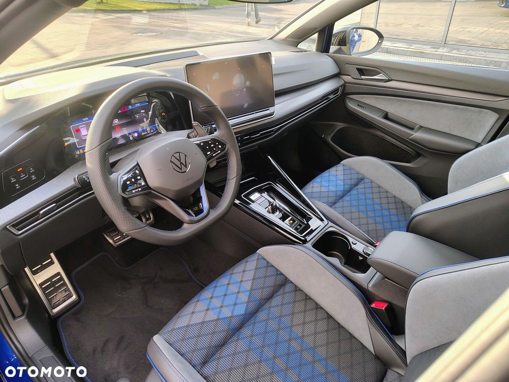 Volkswagen Golf - 12