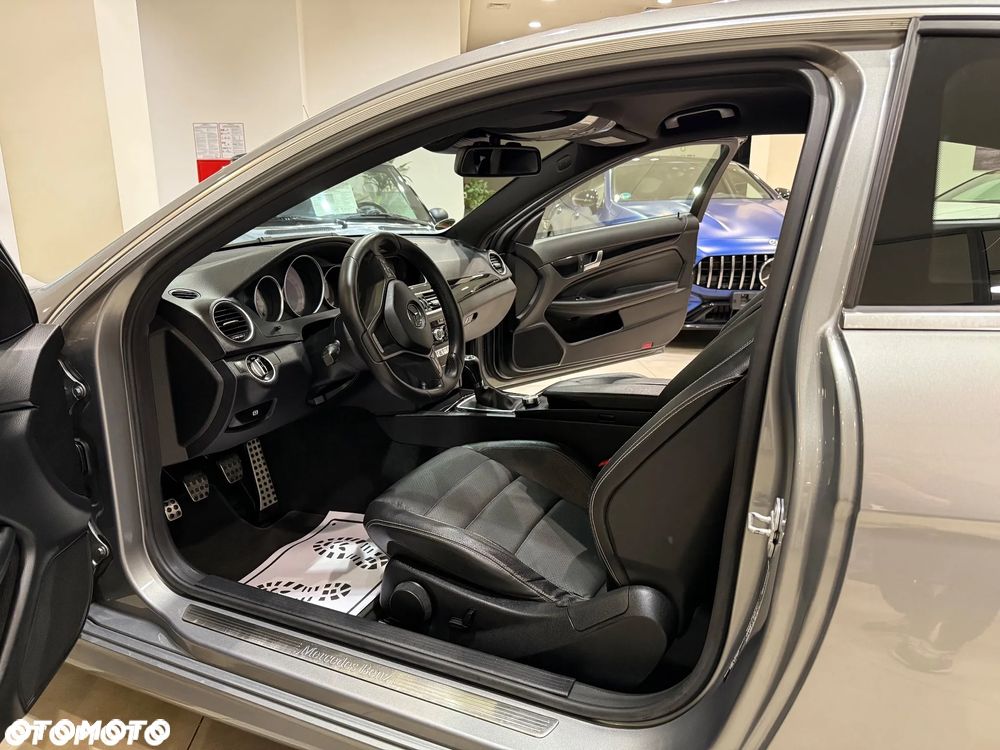 Mercedes-Benz Klasa C 220 CDI DPF Coupe (BlueEFFICIENCY) - 18