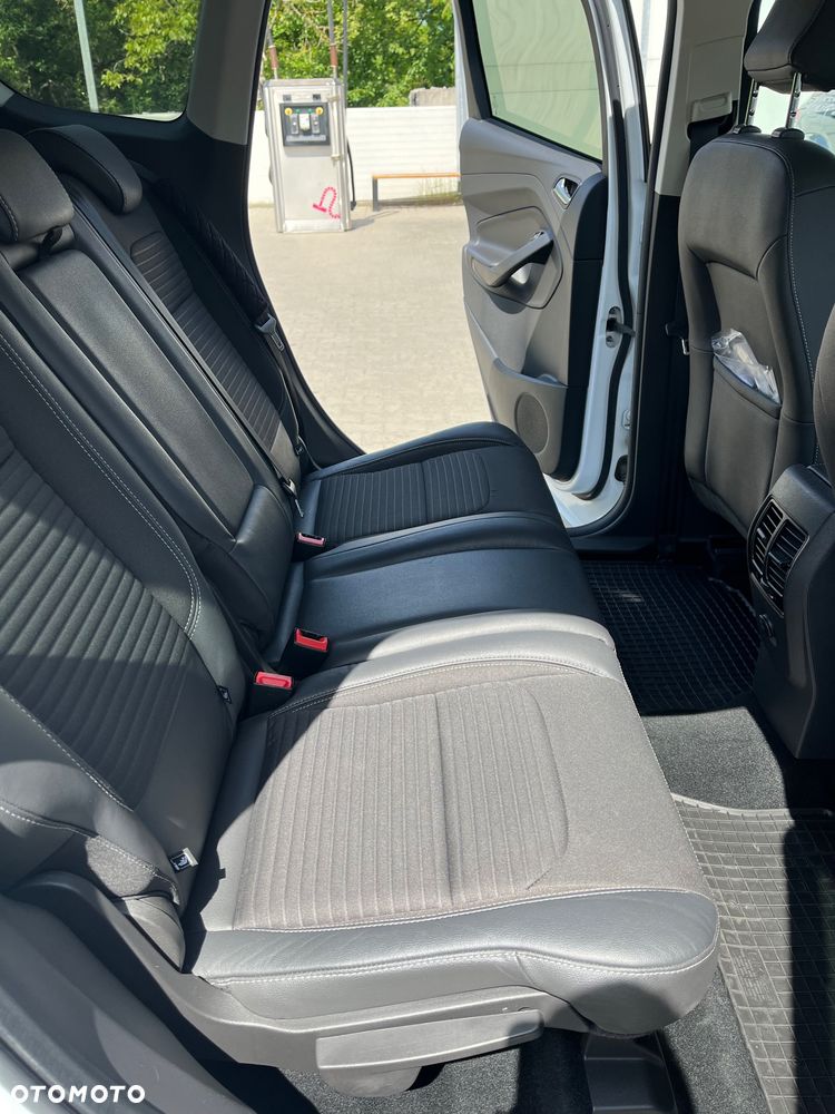 Ford Kuga 2.0 TDCi AWD Titanium - 11