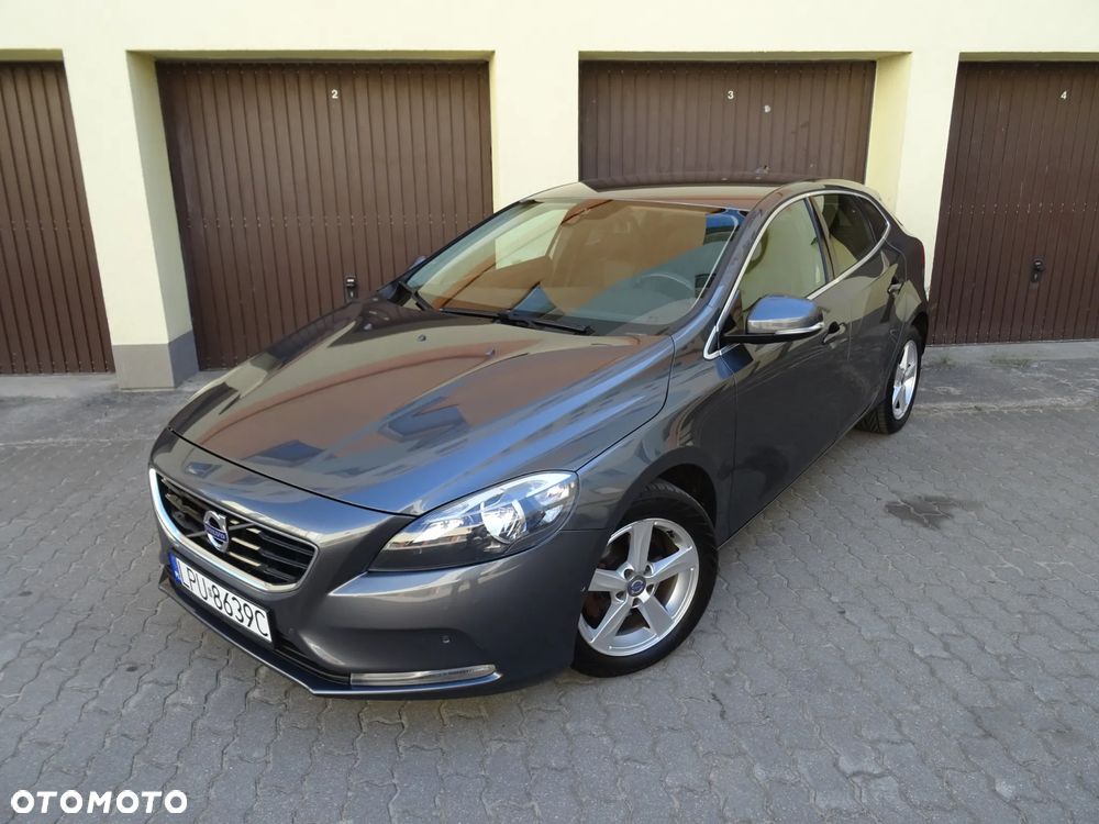 Volvo V40 D2 Momentum - 2