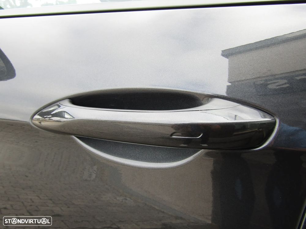 Porsche Panamera 4 E-Hybrid - 5