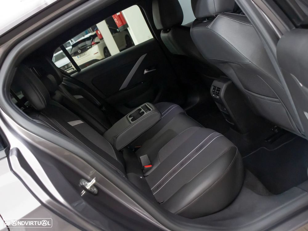 Opel Astra 1.5 D GS Line Aut. - 11