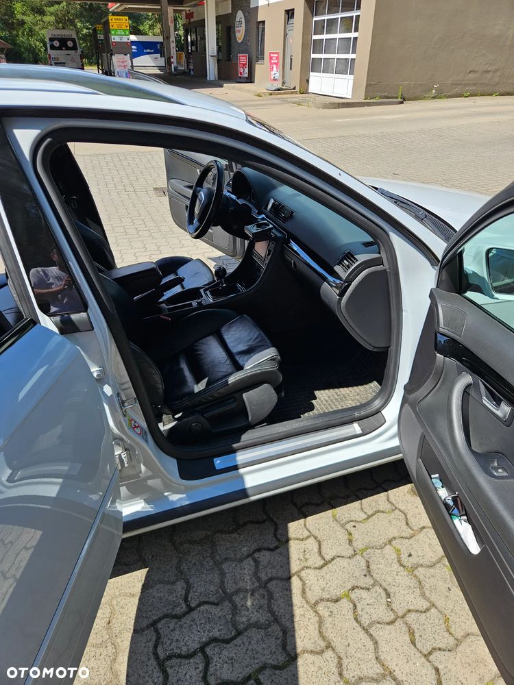 Audi A4 Avant 2.0 TDI DPF Quattro - 22