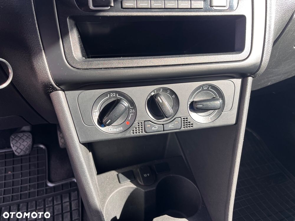 Volkswagen Polo 1.2 Comfortline - 27