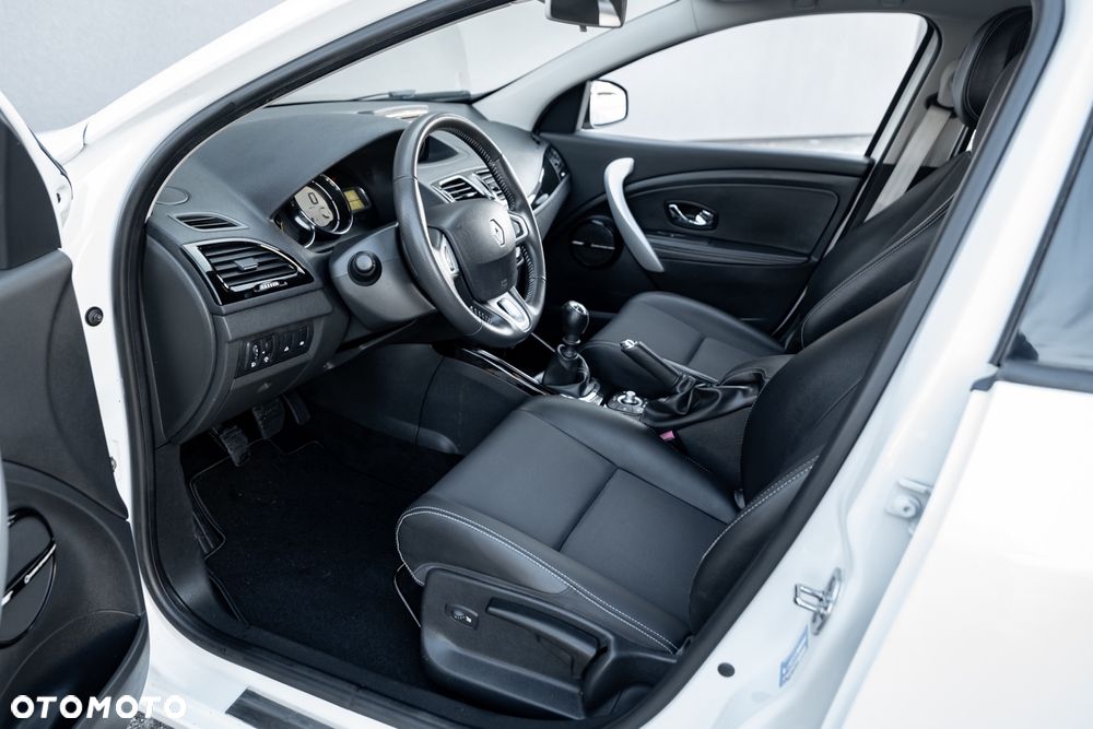 Renault Megane ENERGY TCe 115 Start & Stop Bose Edition - 19