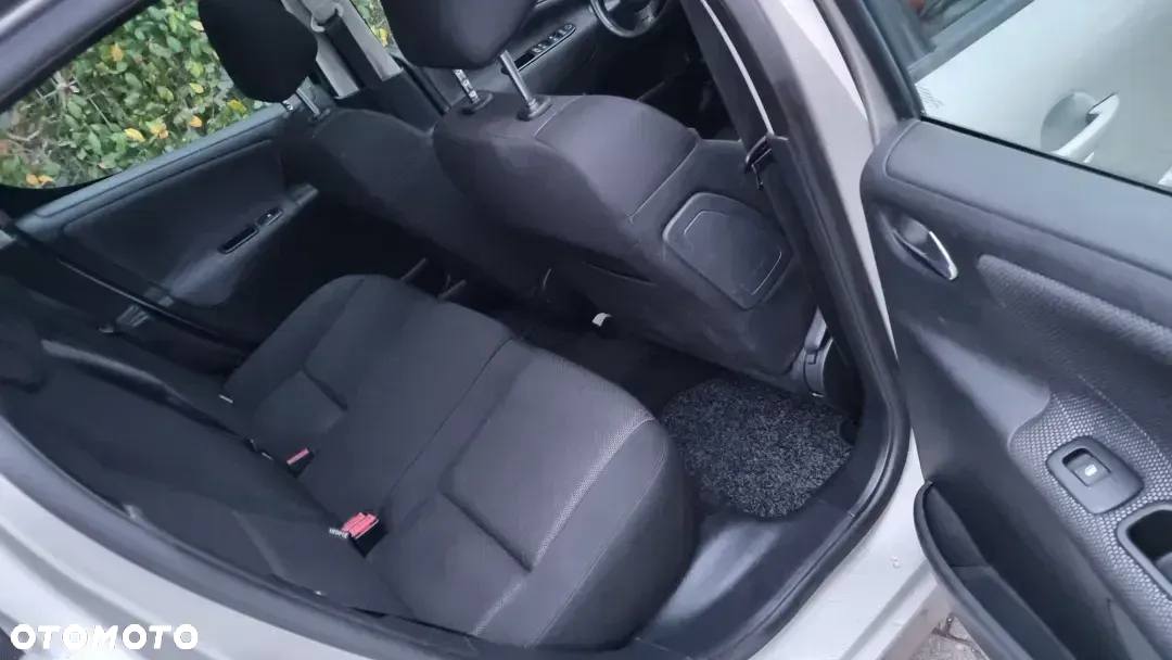 Peugeot 207 1.4 16V Trendy - 11