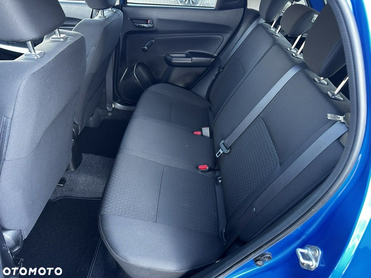 Suzuki Swift 1.2 Premium Plus - 27