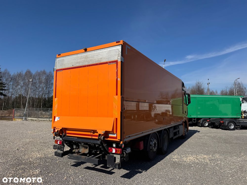 Mercedes-Benz Actros - 9