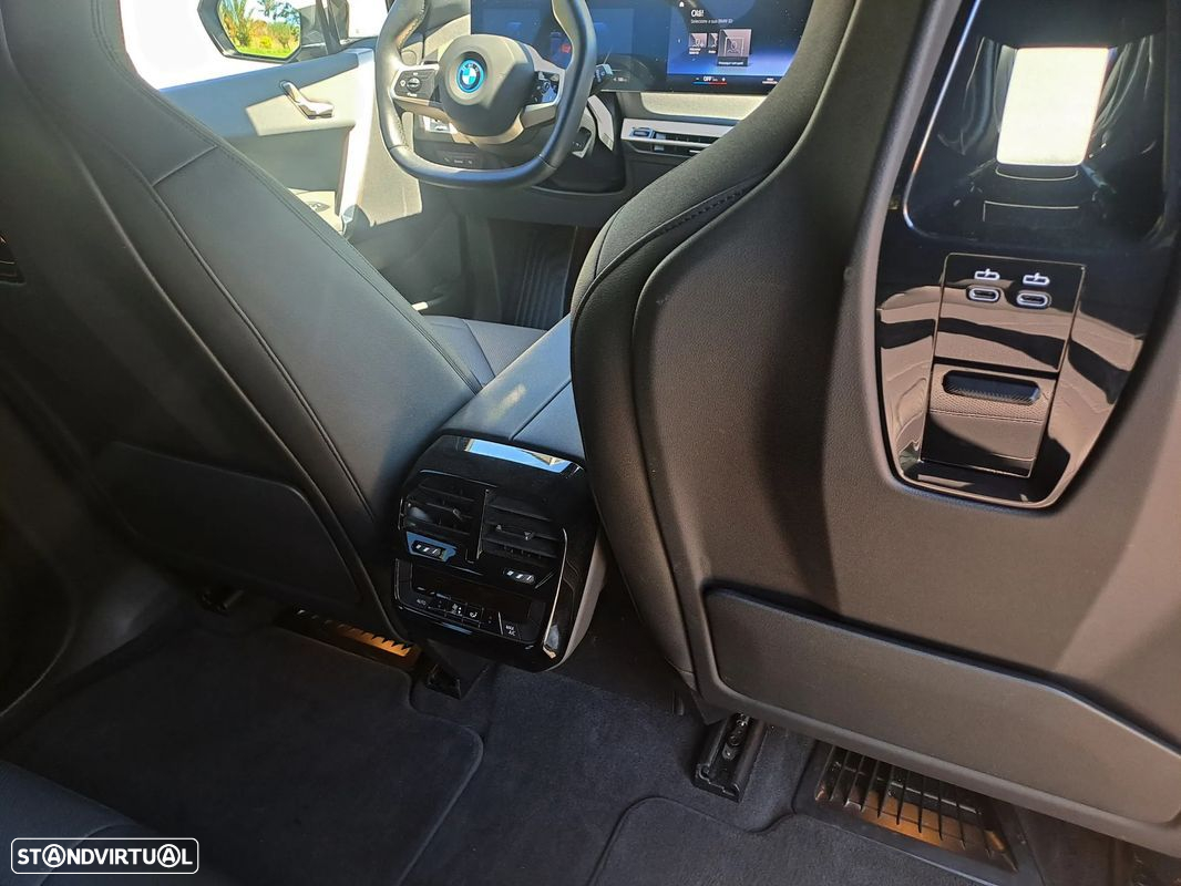 BMW iX xDrive 40 Pack Desportivo - 20