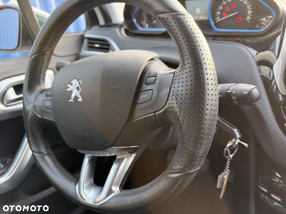 Peugeot 2008 BlueHDi FAP 120 STOP & START Crossway - 17