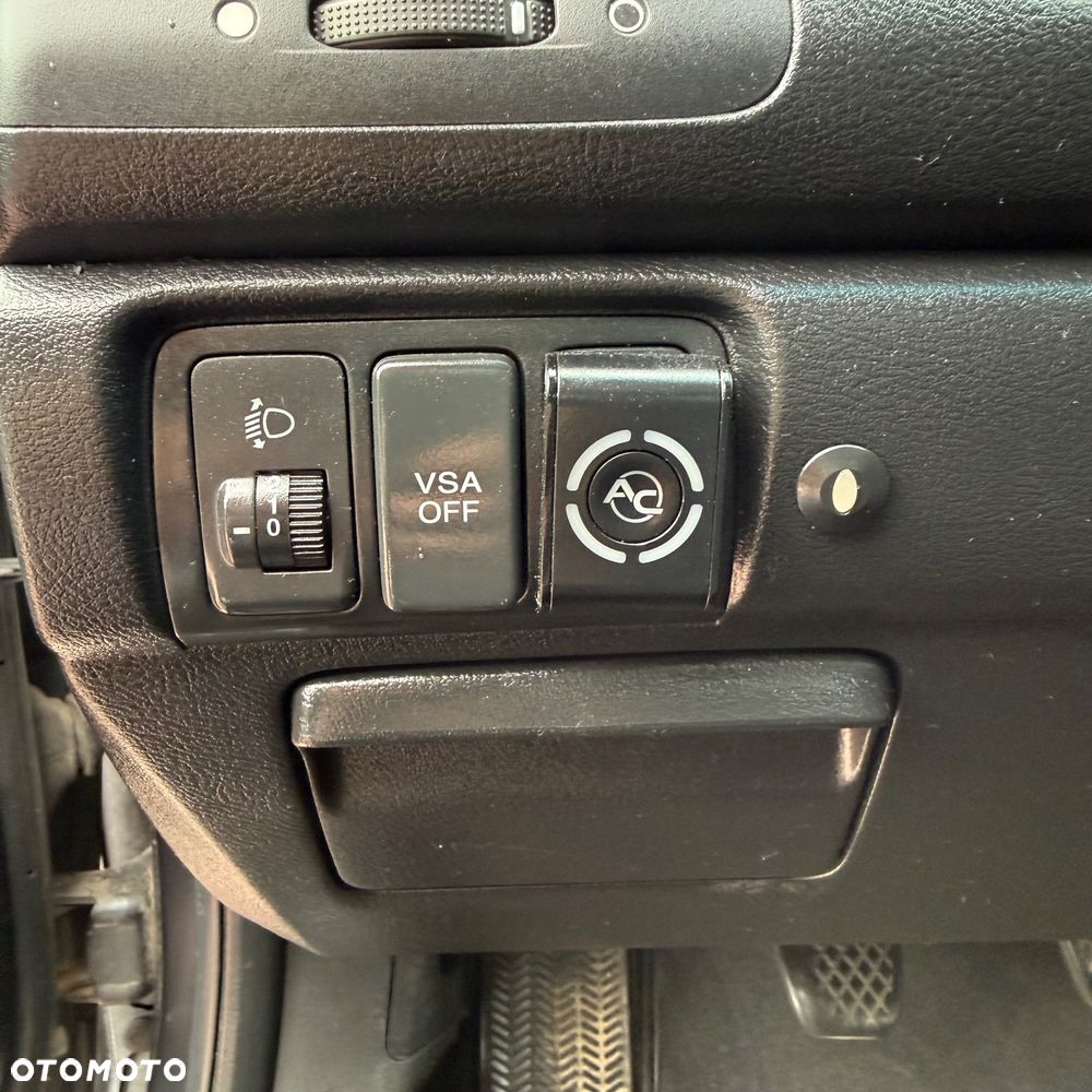 Honda Accord 2.0 Executive - 19