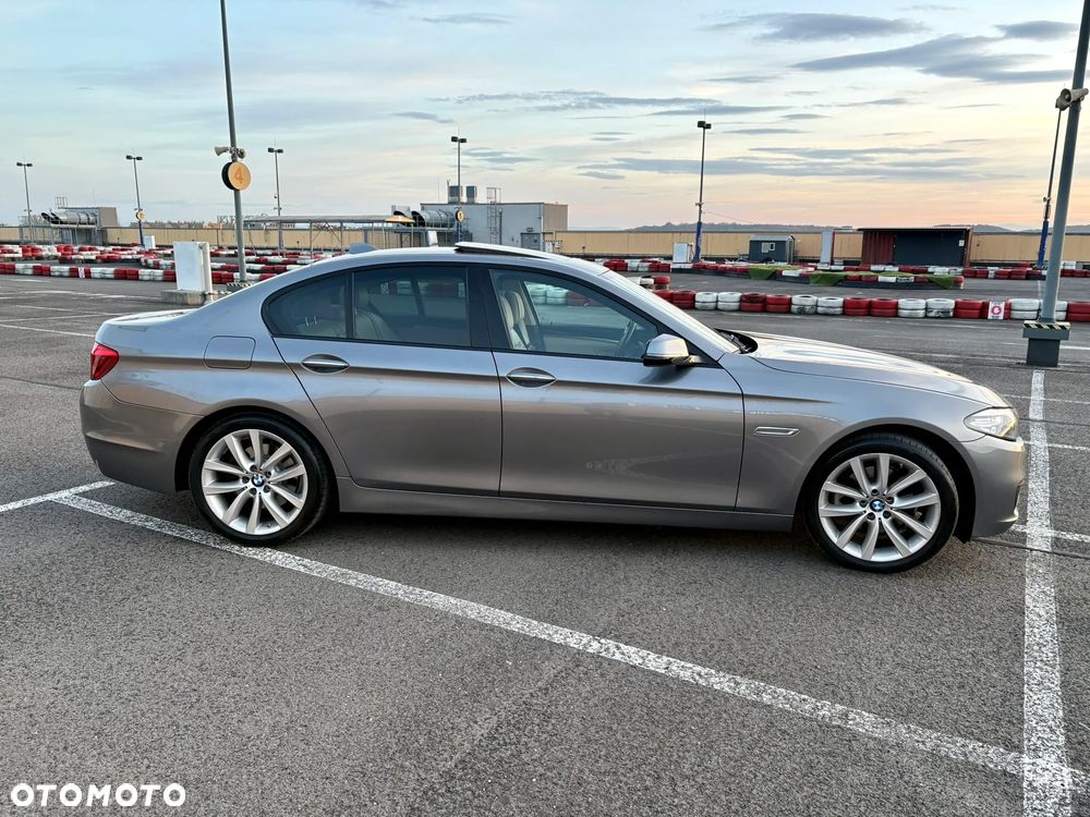 BMW Seria 5 520d xDrive - 2