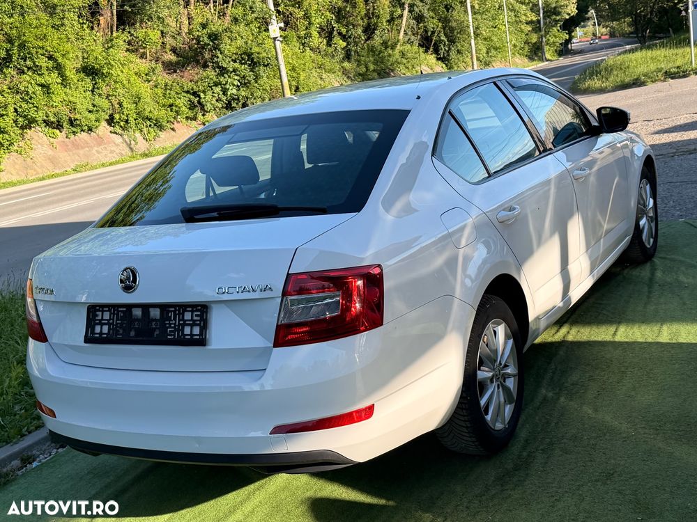 Skoda Octavia - 10