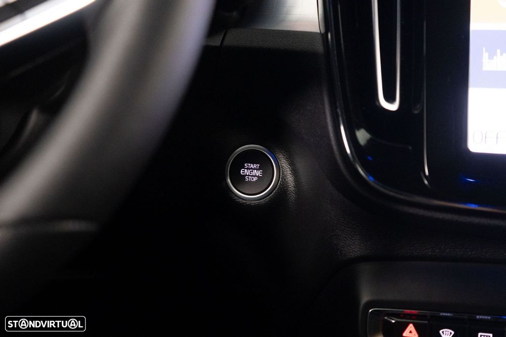 Volvo XC 40 1.5 T5 PHEV Momentum Plus - 25