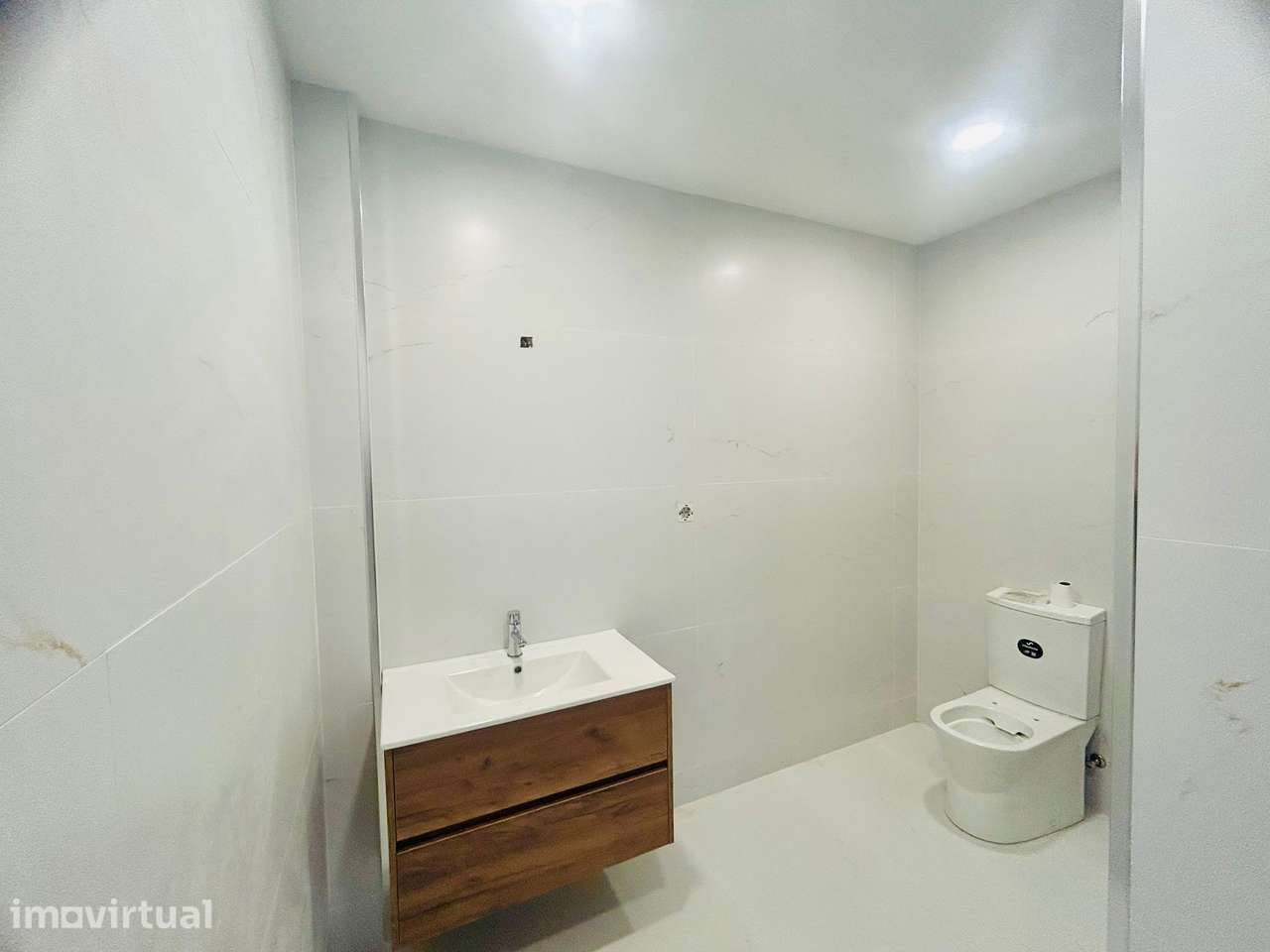Apartamento T1 no centro da cidade de Paredes - Grande imagem: 4/6