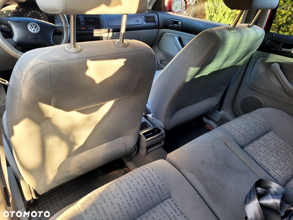 Volkswagen Golf 1.4 Q - 12