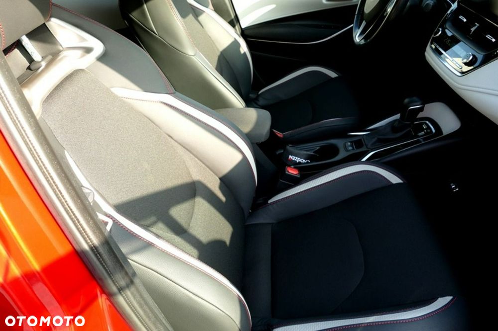 Toyota Corolla - 35
