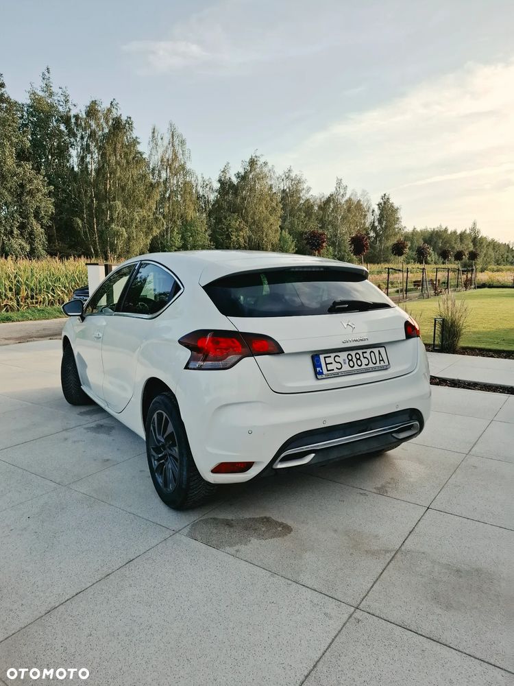 Citroën DS4 1.6 e-HDi SoChic MCP - 6