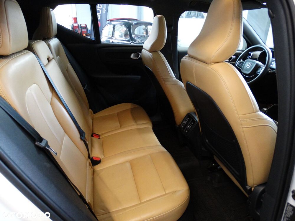 Volvo XC 40 - 31